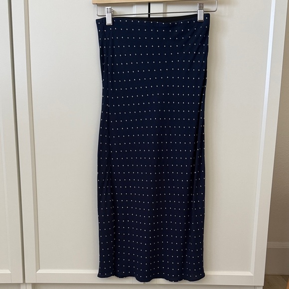 Madewell Dresses & Skirts - Madewell Navy Midi Skirt with White Polka Dots